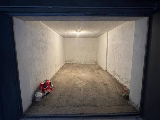 Box in vendita a Baia del Re, Piacenza