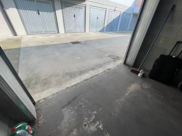 Box in vendita a Besurica, Piacenza