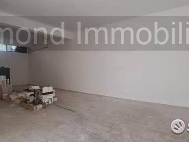 Box in vendita a Piedimonte Etneo, Sicilia
