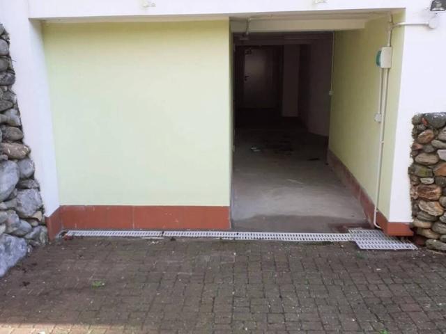 Box in vendita a Pietra Ligure, Liguria