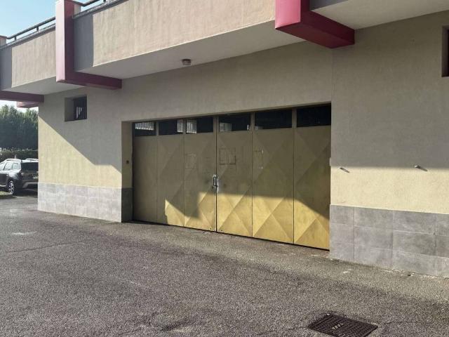 Box in vendita a Cascina Marina, Pieve Emanuele