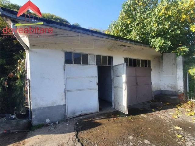 Box in vendita a Frazione San Martino, Piemonte