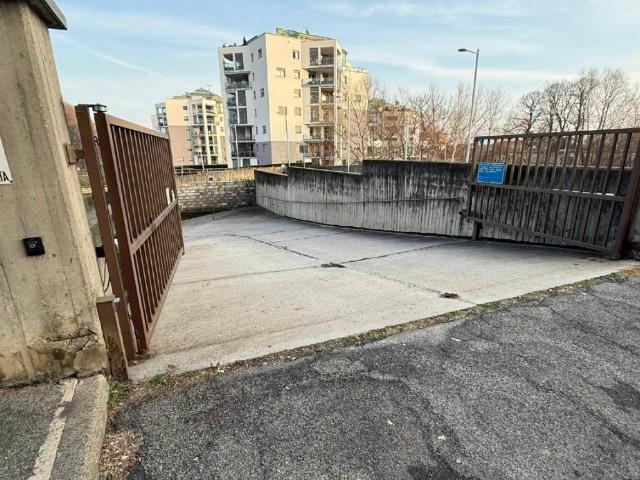 Box in vendita a San Luigi, Piemonte