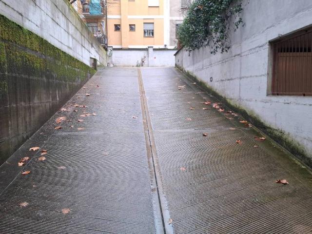 Box in vendita a Pioltello, Lombardia