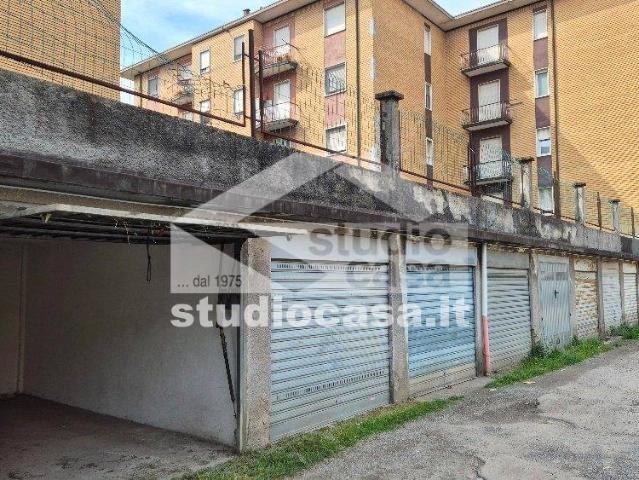 Box in vendita a Cascina Limito, Pioltello