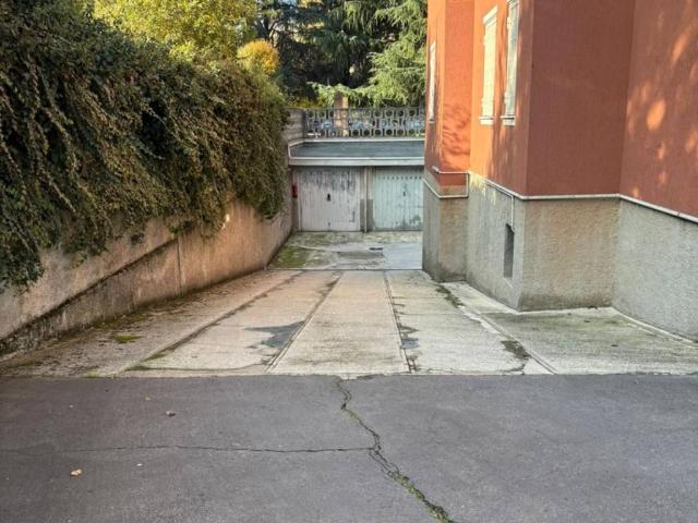 Box in vendita a Pioltello, Lombardia