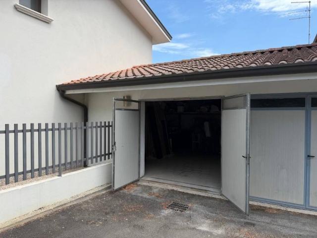 Box in vendita a Polesella, Veneto