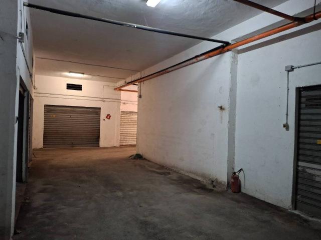 Box in vendita a Torvajanica, Roma Capitale