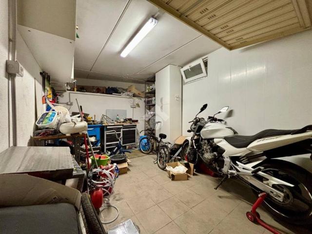 Box in vendita a Unione di Comuni Valdarno e Valdisieve, Pontassieve