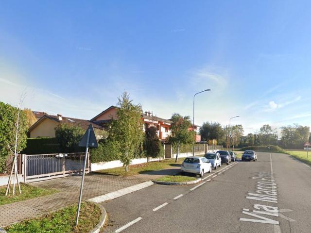 Box in vendita a Locate Bergamasco, Ponte San Pietro