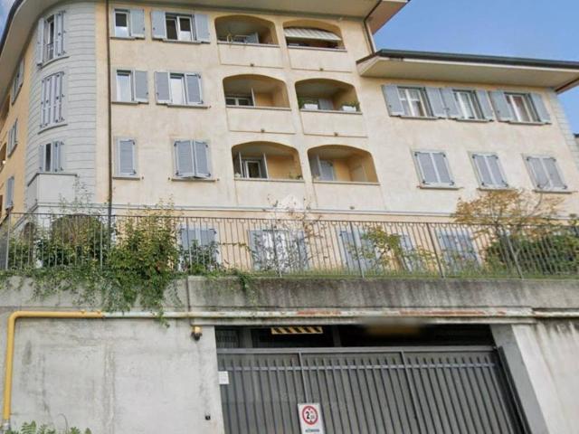Box in vendita a Ponte San Pietro, Lombardia
