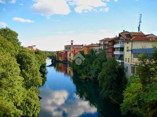 Box in vendita a Ponte San Pietro, Lombardia