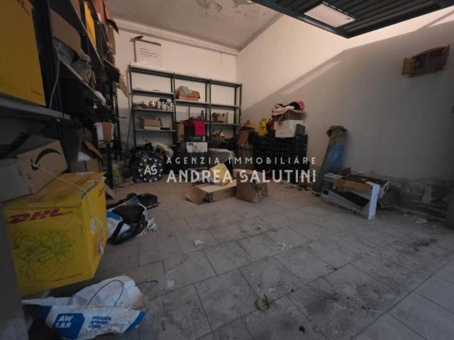 Box in vendita a Pontedera, Toscana