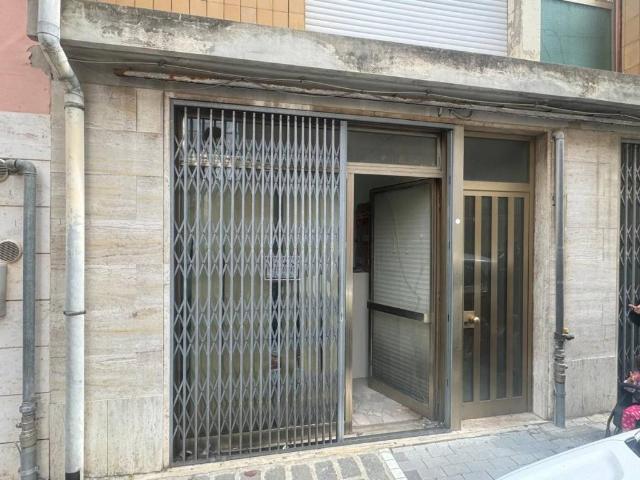 Box in vendita a Pontedera, Toscana