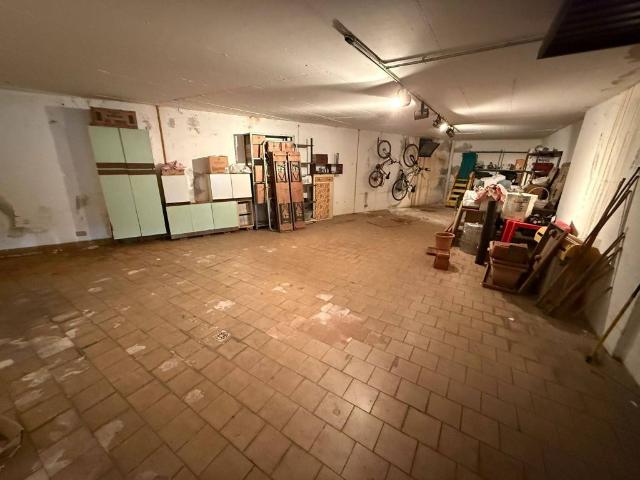 Box in vendita a Pontirolo Nuovo, Lombardia