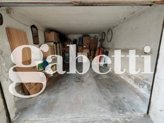 Box in vendita a Portici, Napoli