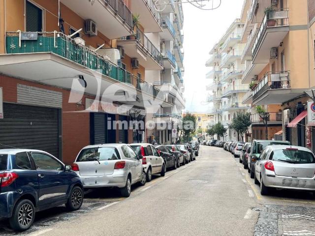 Box in vendita a Portici, Campania
