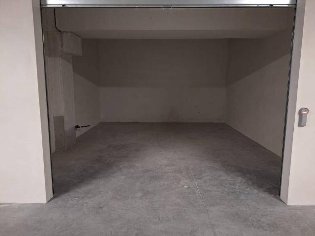 Box in vendita a Marche, Ancona