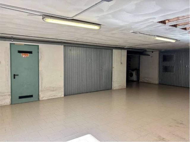 Box in vendita a Marche, Macerata