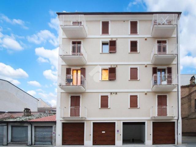 Box in vendita a Marche, Fermo