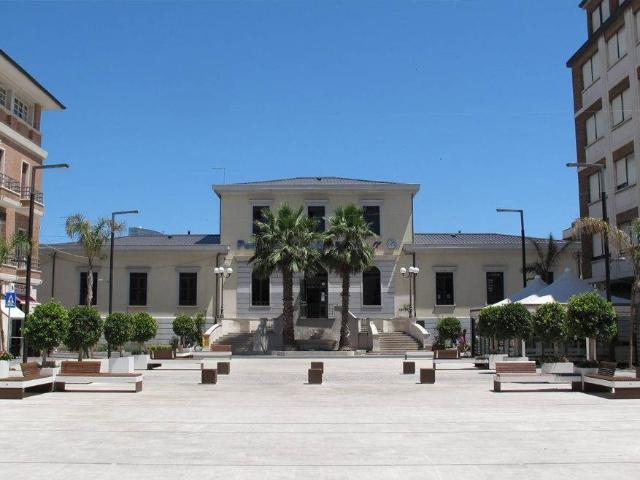 Box in vendita a Marche, Fermo
