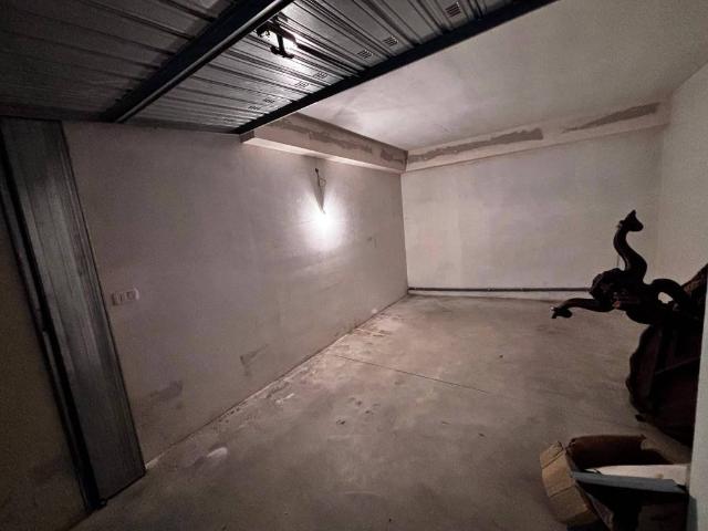 Box in vendita a Centro, Marche