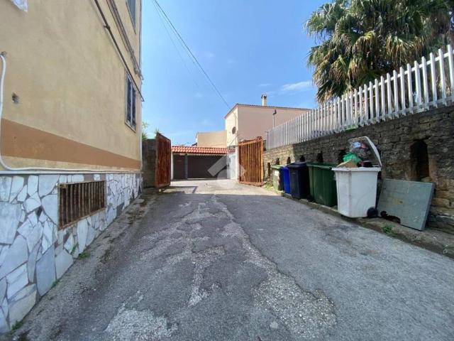 Box in vendita a Arco Felice, Pozzuoli