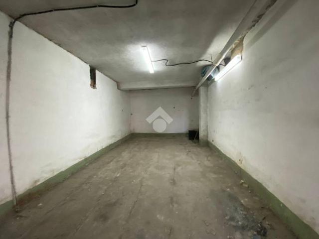 Box in vendita a Arco Felice, Pozzuoli