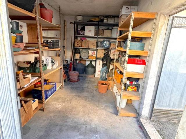 Box in vendita a Prato, Cilianuzzo