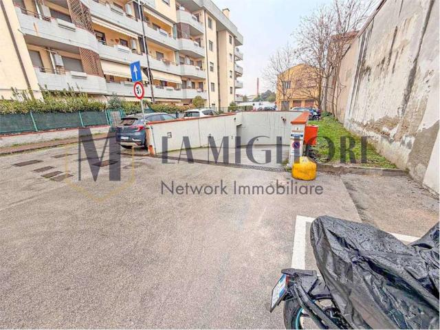 Box in vendita a Soccorso, Prato