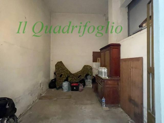 Box in vendita a Quadrante Europa - Stazione, Prato