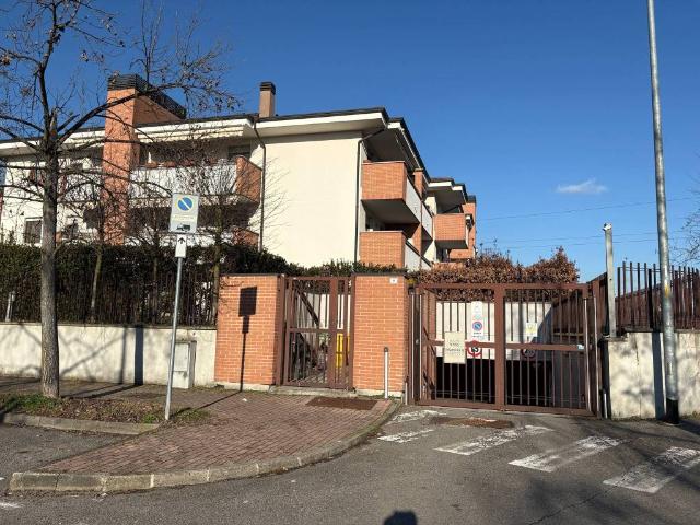 Box in vendita a Serbelloni, Pregnana Milanese