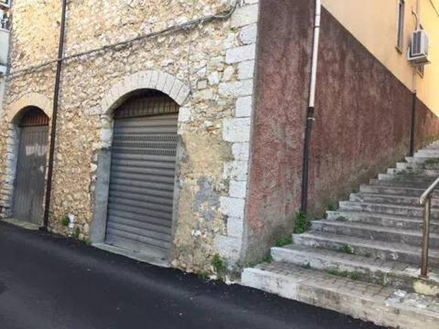 Box in vendita a Priverno, Lazio