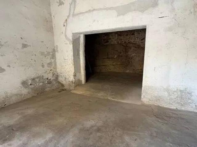 Box in vendita a Priverno, Lazio