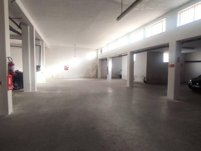 Box in vendita a Puglia, Bari