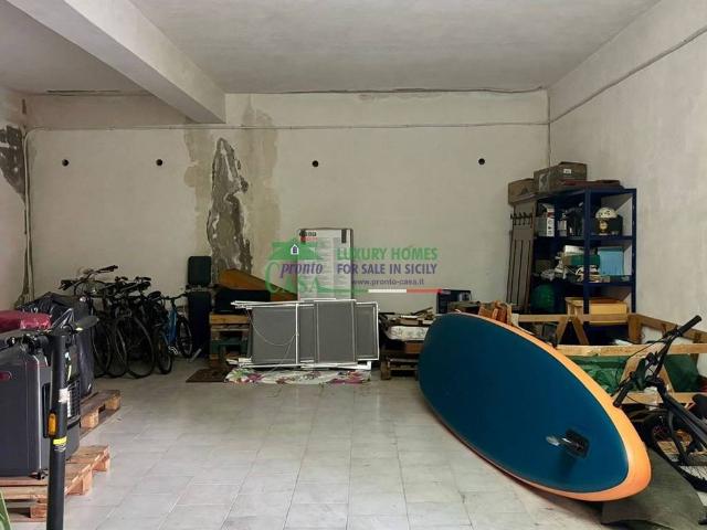 Box in vendita a Ragusa, Sicilia