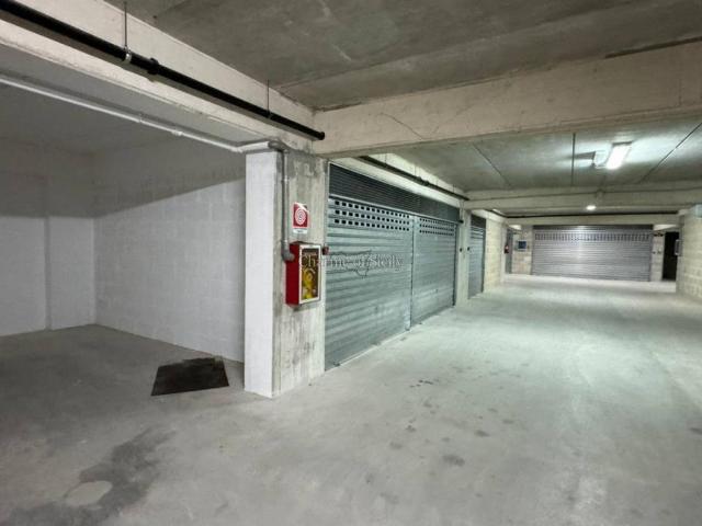 Box in vendita a Ragusa, Sicilia