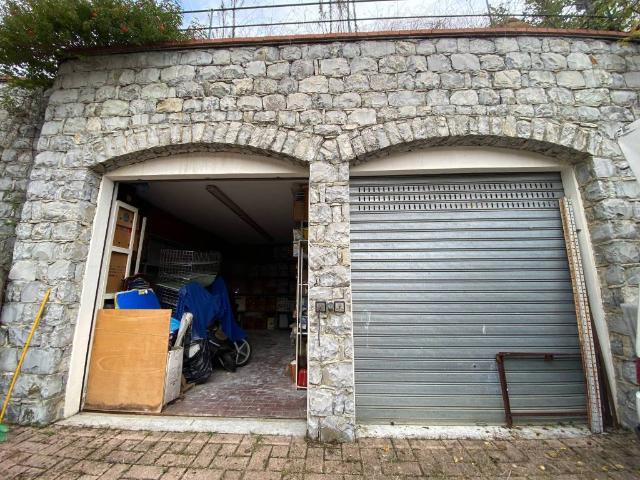 Box in vendita a Le rocche di Santa Maria, Rapallo