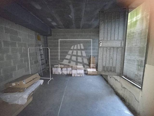 Box in vendita a Cavazzoli, Re