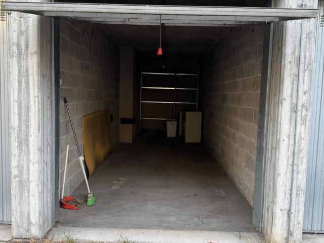 Box in vendita a San Prospero Strinati, Re