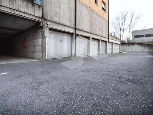 Box in vendita a Cavazzoli, Re