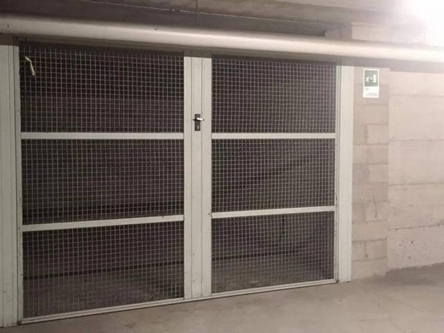Box in vendita a San Giacomo esterna, Re