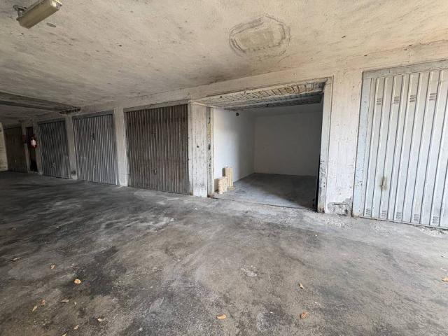 Box in vendita a Re, Reggio Emilia