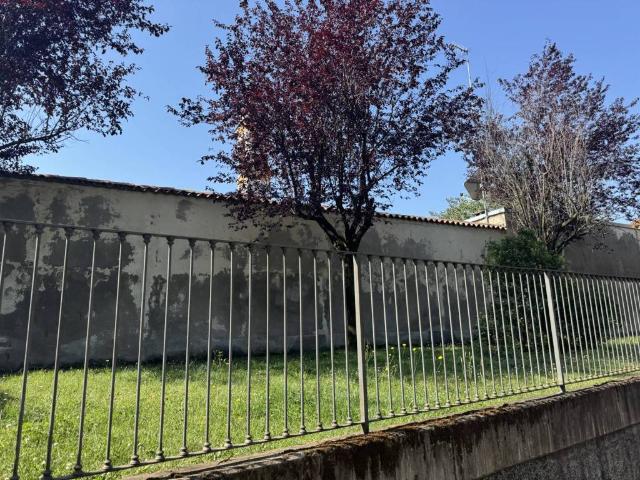 Box in vendita a Rho, Lombardia
