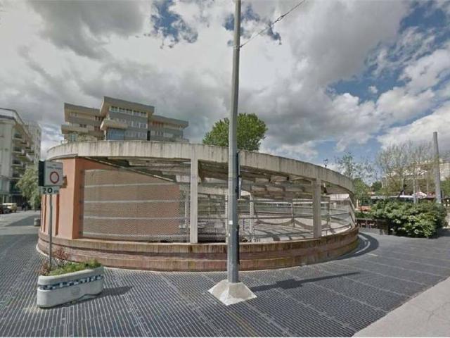 Box in vendita a Riccione, Reggio Emilia