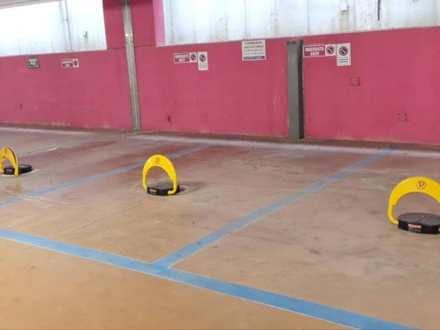 Box in vendita a Riccione, Reggio Emilia
