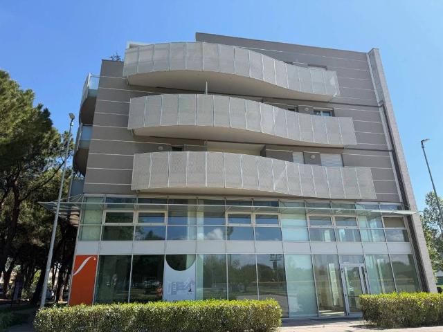 Box in vendita a Riccione, Reggio Emilia