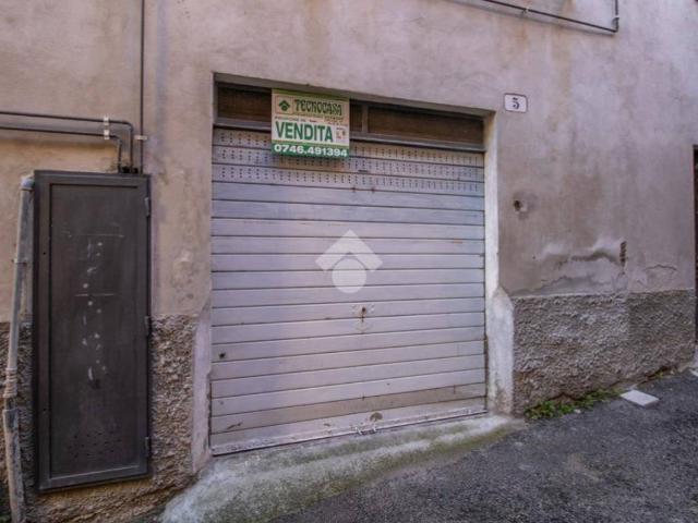Box in vendita a Regina Pacis, Rieti
