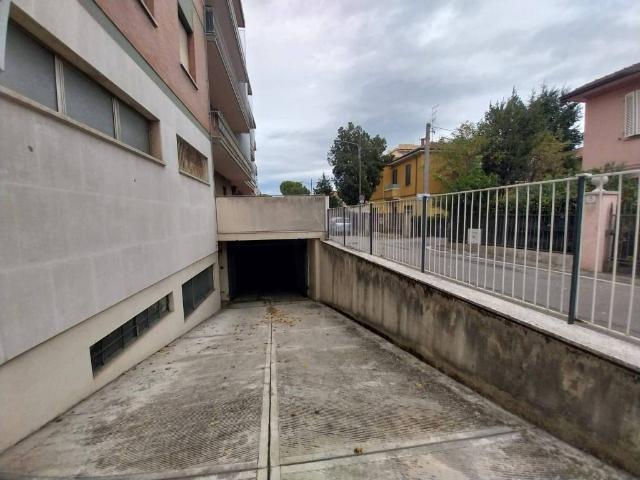 Box in vendita a Rimini, Reggio Emilia