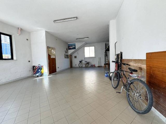 Box in vendita a San Giuliano, Rimini